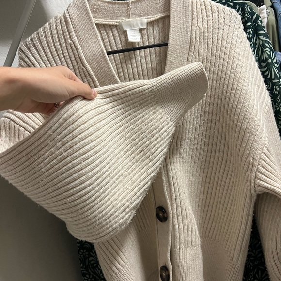 Sweater - Picture 3 of 4